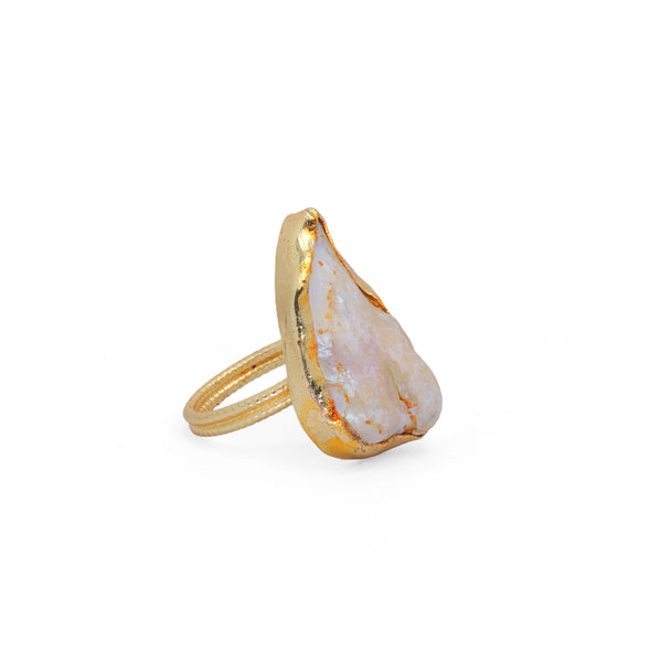 White Stone Ring in Semi Precious Stone: 18K Gold Plated