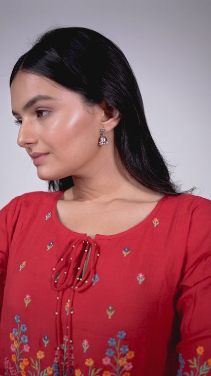 Ornamental Echoes: Exquisite Silver Jhumkas for the Modern Muse