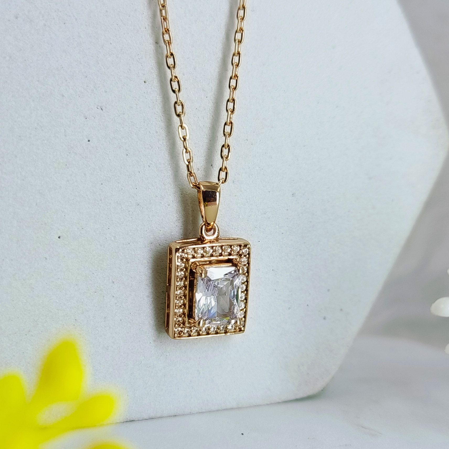 Square Charmis Rosegold Necklace